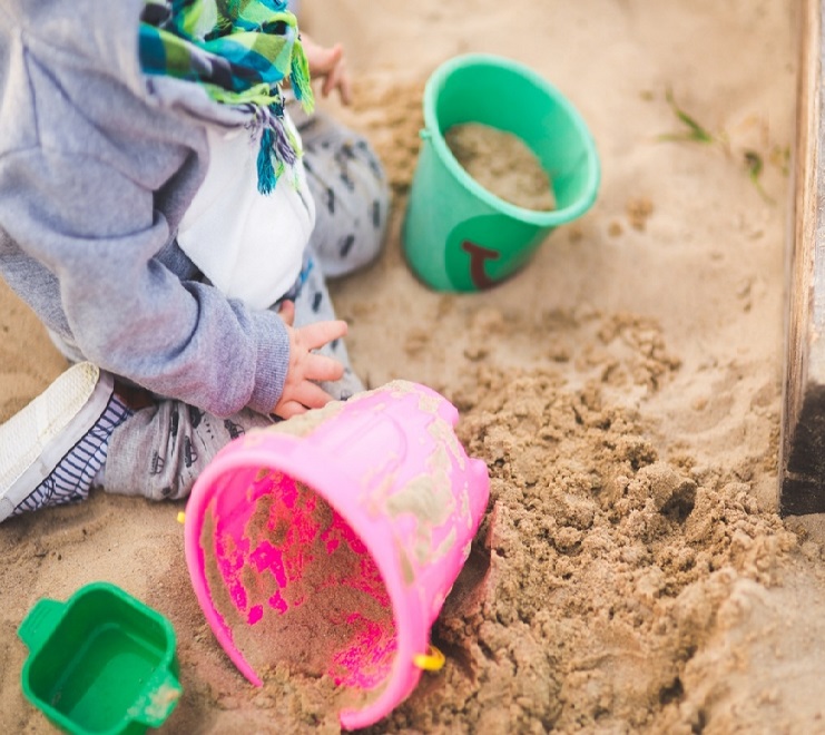 Заражение ребенка лямблиями во время игры в песочнице