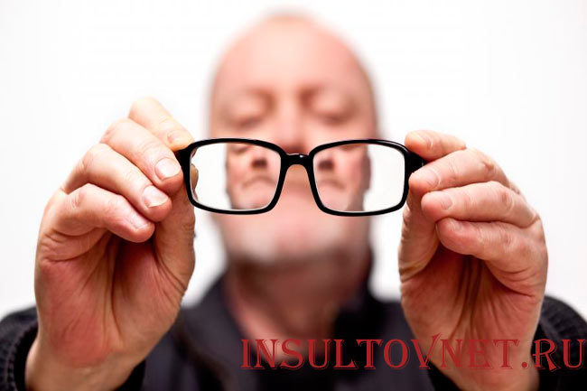 Ухудшение зрения после инсульта