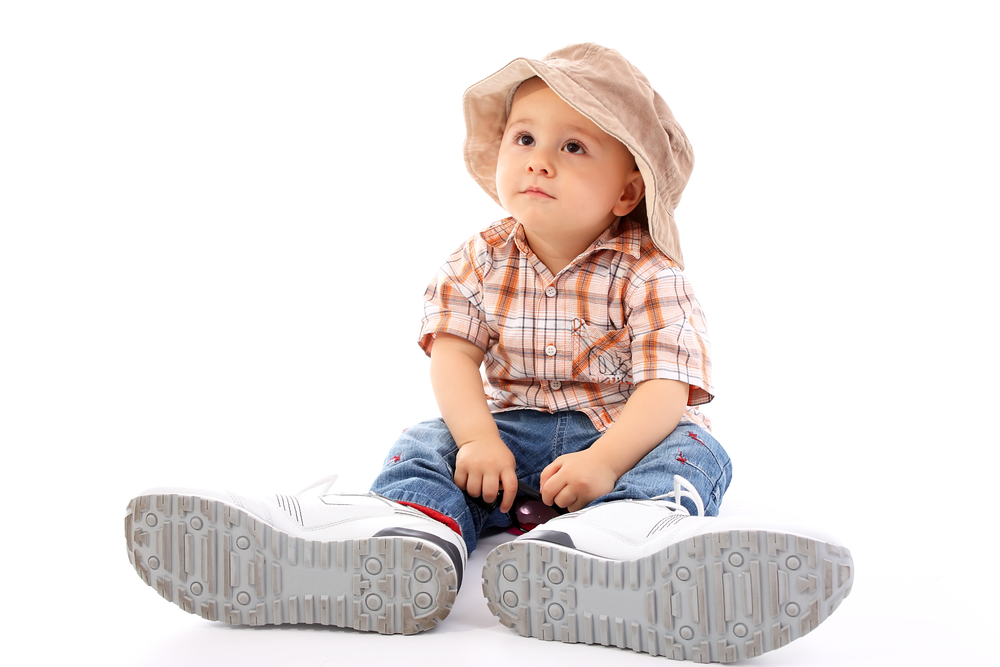 Как выбрать обувь для маленького ребенка?