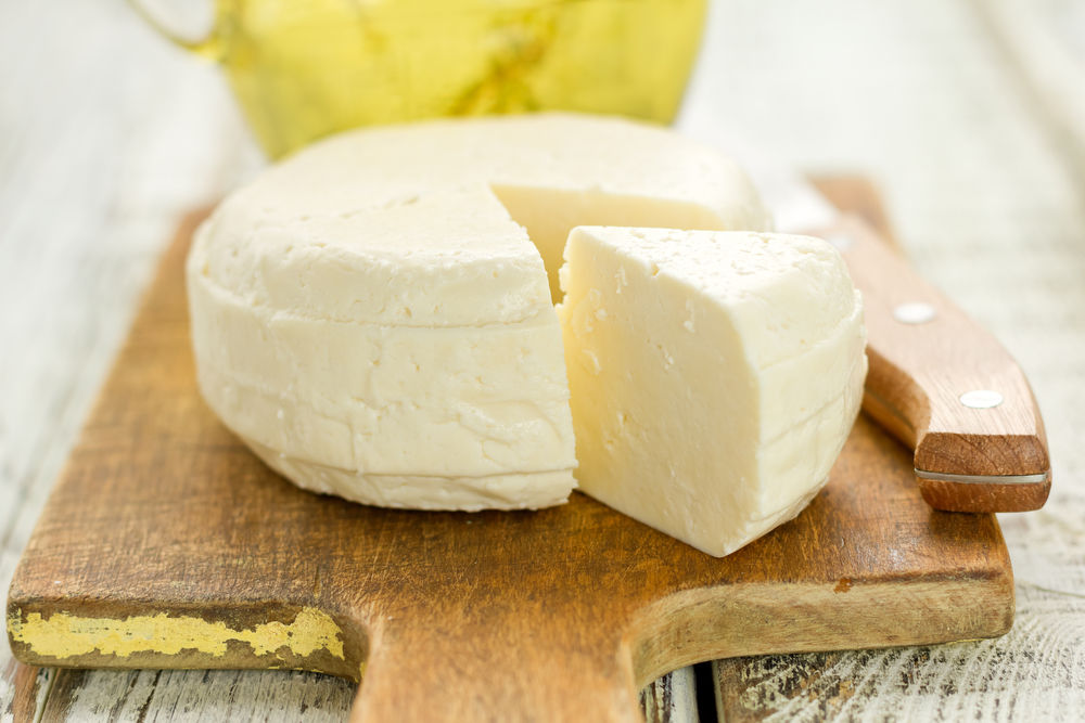 Какой сыр подходит для похудения? Калорийность сортов сыра.
